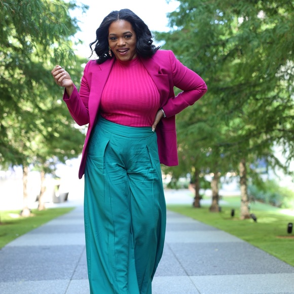 Meet your Posher, Jewel - Picture 2 of 15